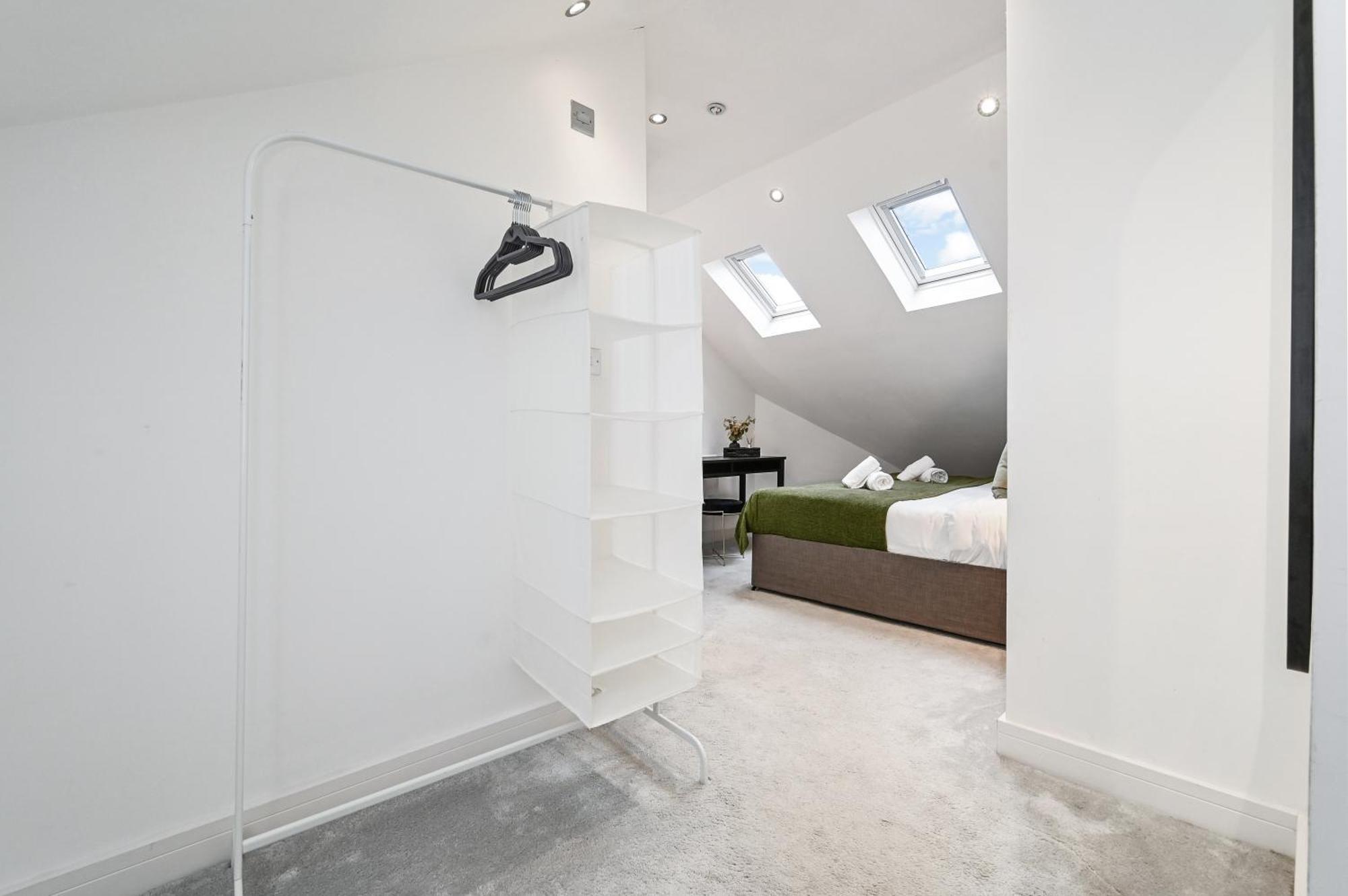 Family 1 Bed Apt Near Cardiff City Centre, Free Parking, Quiet, Secure Neighbourhood ภายนอก รูปภาพ